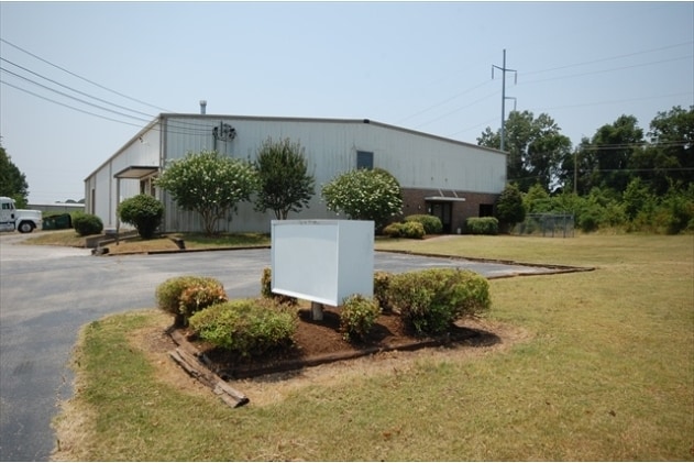 Primary Photo Of 208 Edwards Dr, Jackson Distribution For Lease