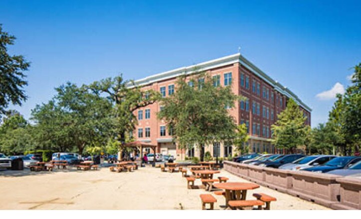 More Photos Of 115 Fairchild St, Daniel Island Office For Lease