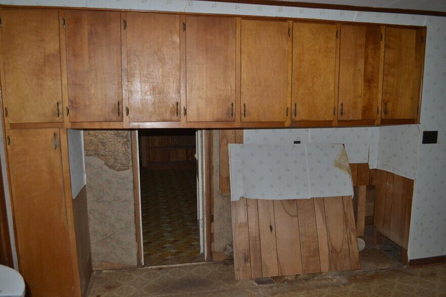 More Photos Of 1344 US 127 Byp, Pikeville Flex For Sale