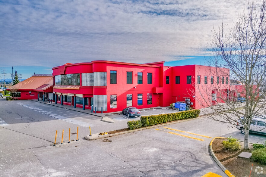 More Photos Of 20486 64th Ave, Langley Twp Flex For Lease