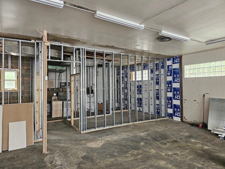 More Photos Of 4132-4138 W Peterson Ave, Chicago Storefront Retail Office For Lease