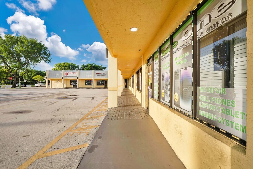 More Photos Of 4373-4399 N University Dr, Fort Lauderdale Unknown For Lease