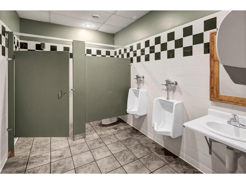 More Photos Of 39 N Union St, Mora Restaurant For Sale