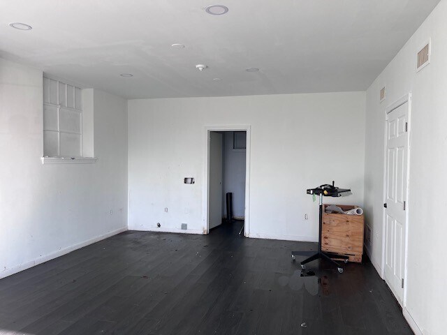 More Photos Of 2303 Lancaster Ave, Wilmington Storefront Retail Office For Lease