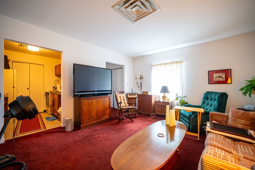 More Photos Of 2990 Bethel Rd, Columbus Funeral Home For Sale
