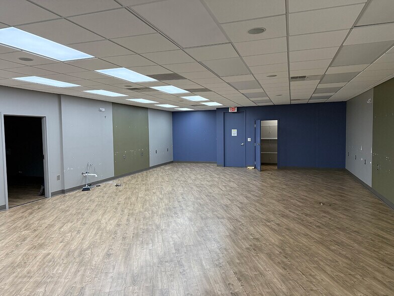 More Photos Of 330 Pelham Rd, Greenville Medical For Lease