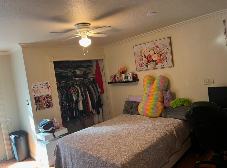 More Photos Of 29199 Livingston Dr, Punta Gorda Multifamily For Sale