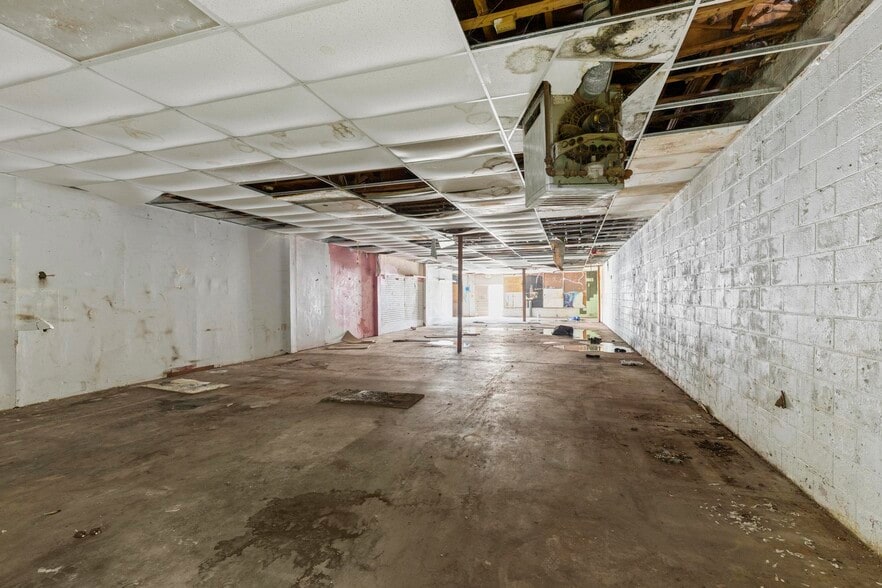 More Photos Of 2980 Myers St, Oroville General Retail For Sale