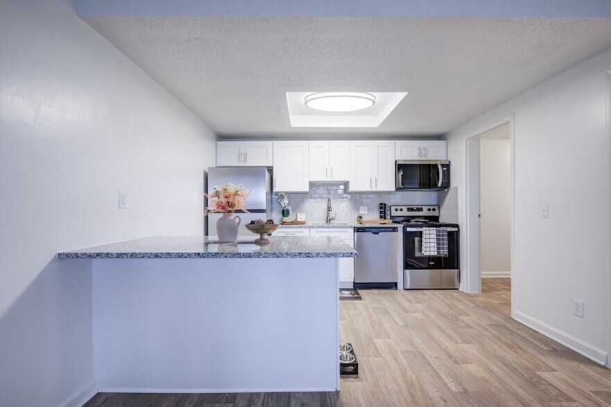 More Photos Of 965 Candlelight Blvd, Brooksville Apartments For Sale