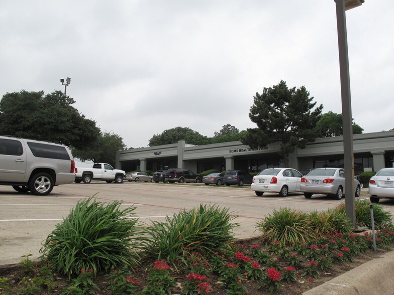 More Photos Of 625 Dallas Dr, Denton Office For Lease
