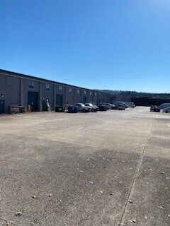 More Photos Of 131 W Oxmoor Rd, Birmingham Light Distribution For Lease