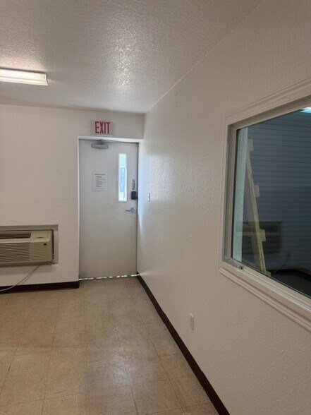 More Photos Of 1825 Dickinson Ave, Dickinson Warehouse For Lease