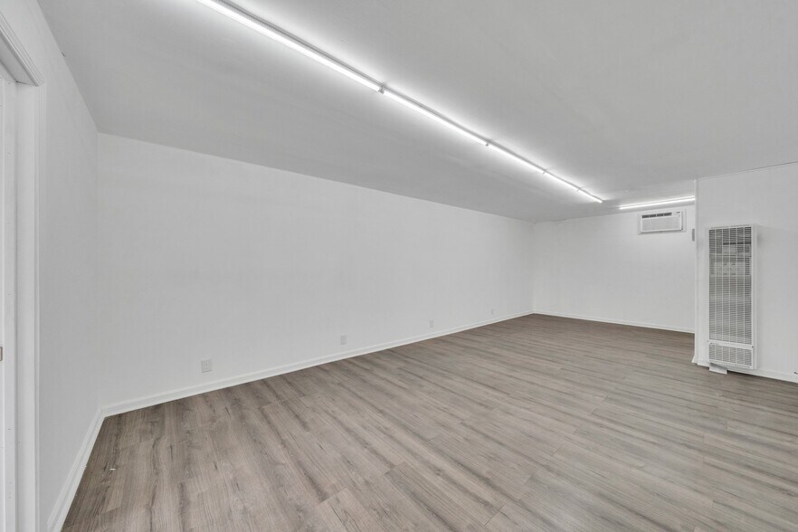 More Photos Of 2610 W Imperial Hwy, Hawthorne Storefront Retail Office For Lease