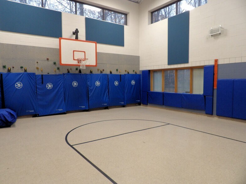 More Photos Of 8445 Munson Rd, Mentor Medical For Sale