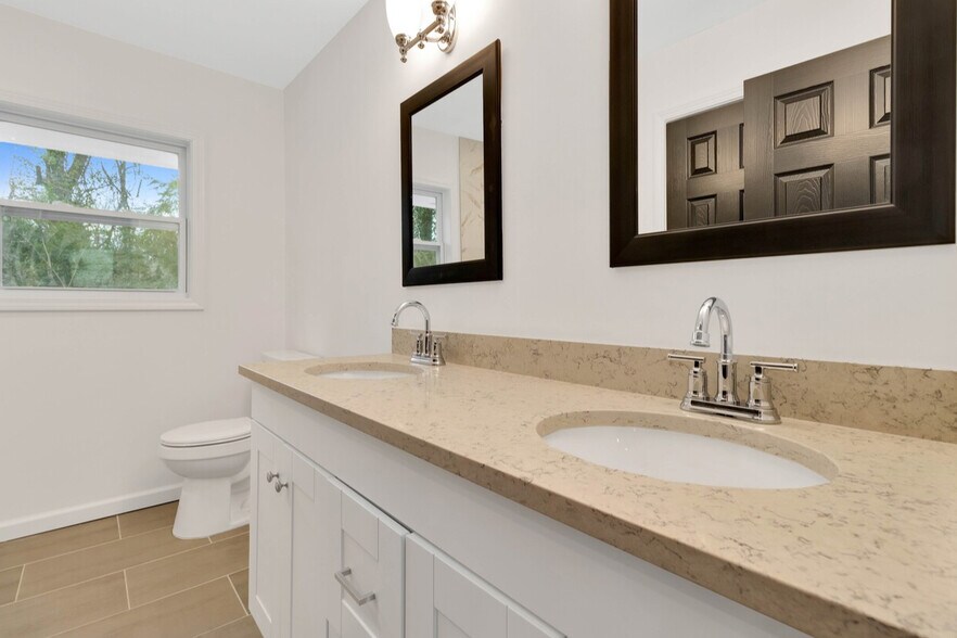 More Photos Of 2307 Veterans Memorial Hwy SW, Austell Flex For Sale
