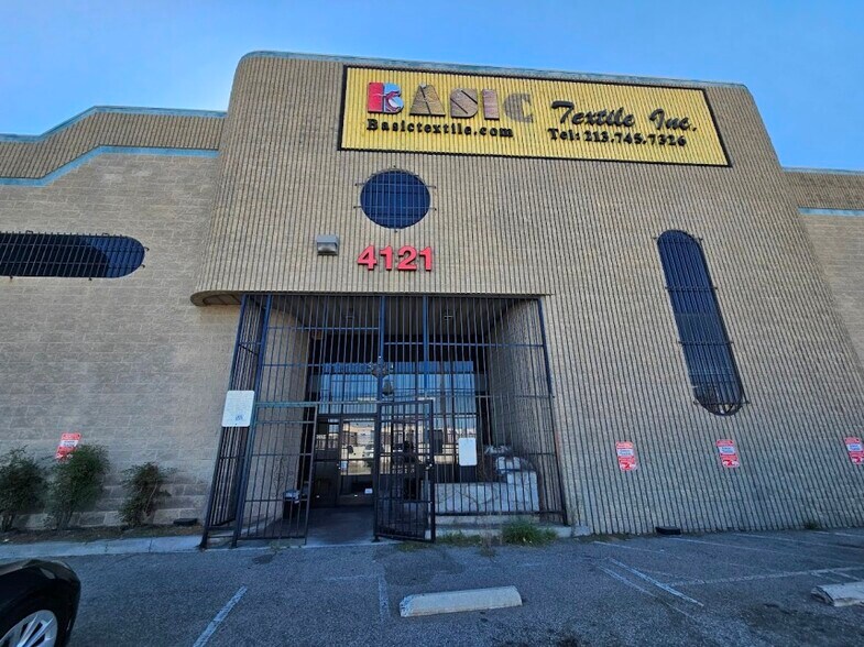 More Photos Of 4121 S Alameda St, Los Angeles Warehouse For Lease