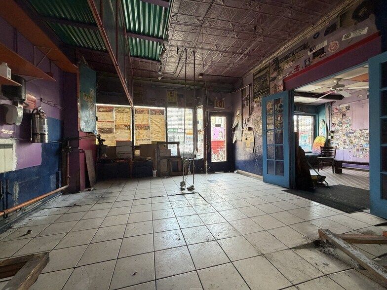 More Photos Of 339 Graham Ave, Brooklyn Storefront Retail Residential For Lease
