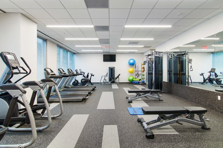 More Photos Of 1401 Enclave Pky, Houston Office For Lease