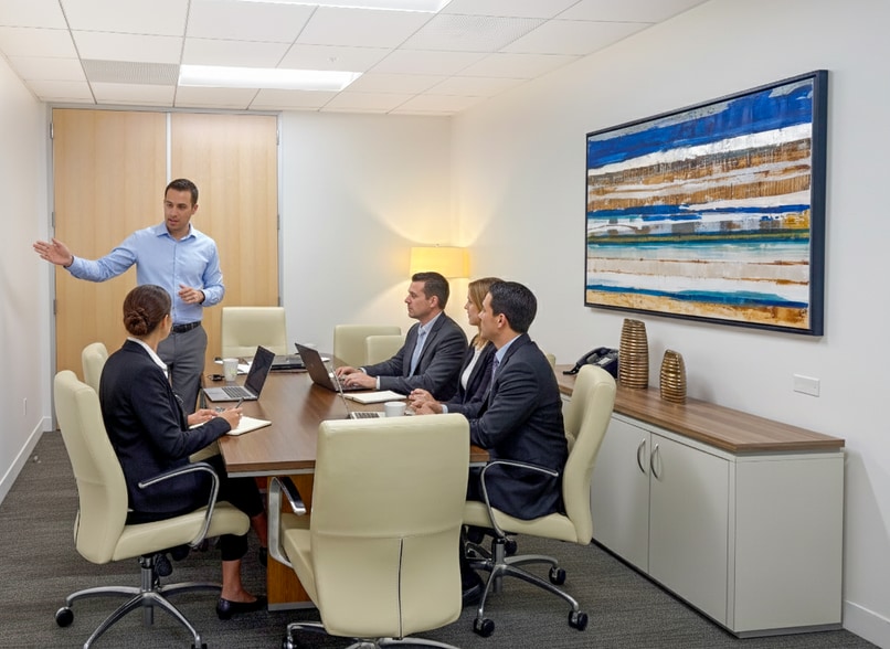 More Photos Of 15303 Ventura Blvd, Sherman Oaks Office For Lease