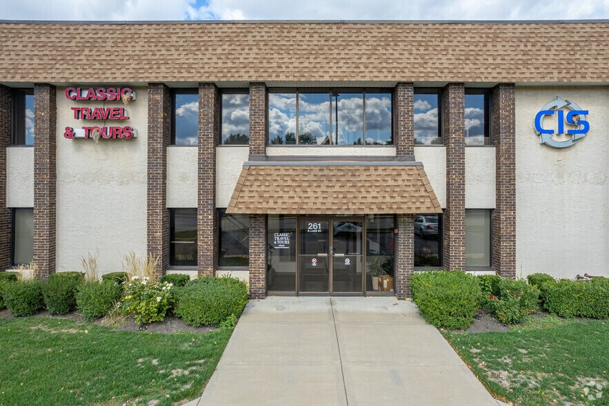 More Photos Of 261 E Lake St, Bloomingdale Office For Lease