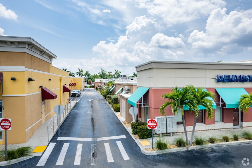 More Photos Of 11601-11609 S Cleveland Ave, Fort Myers Unknown For Lease