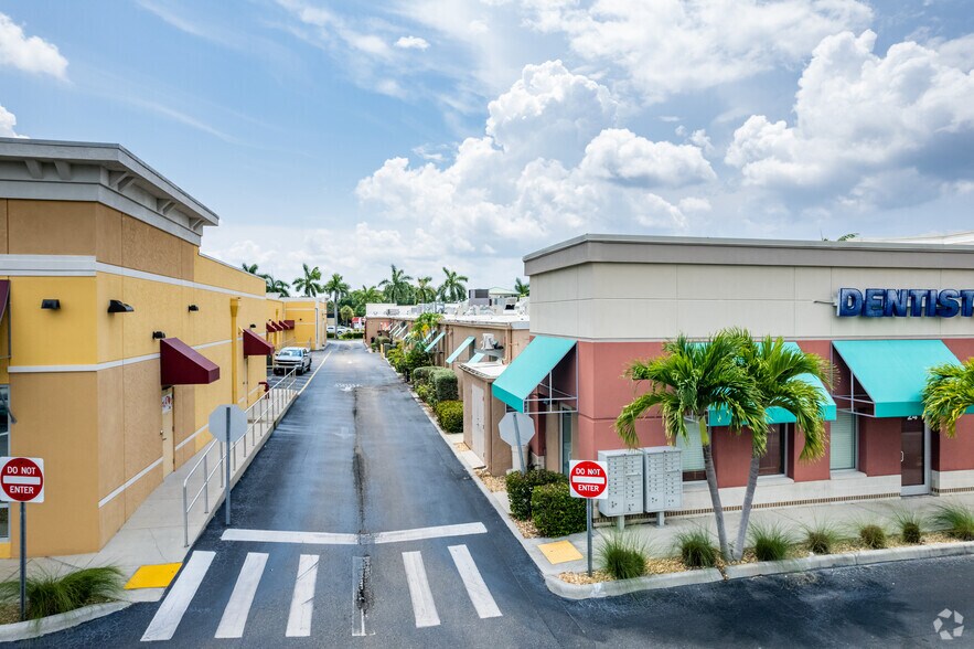 More Photos Of 11601-11609 S Cleveland Ave, Fort Myers Unknown For Lease