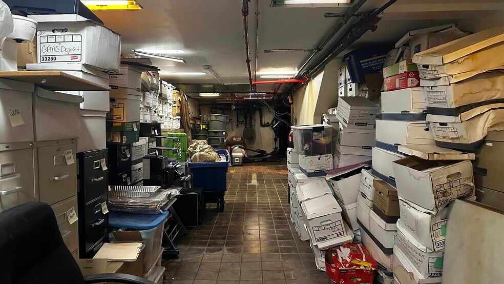 More Photos Of 2014 Fifth Ave, New York Office For Sale