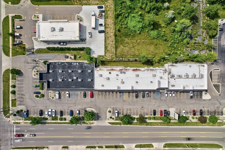 More Photos Of 3802 E Court St, Flint Unknown For Lease