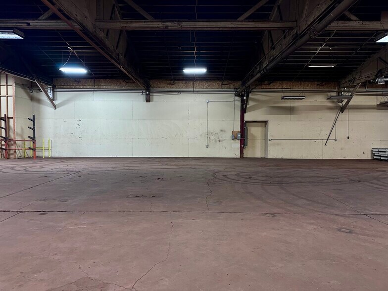 More Photos Of 9493 Porter Rd SE, Aumsville Manufacturing For Lease