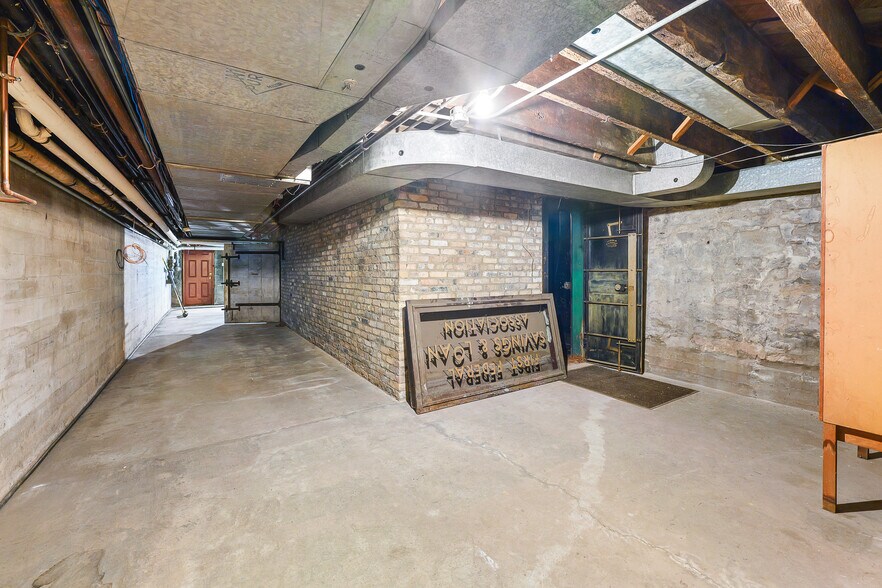 More Photos Of 6 E 1st St, Fond Du Lac Office For Sale