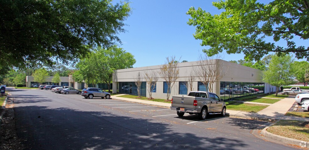 More Photos Of 2114 Airport Blvd, Pensacola Office For Lease