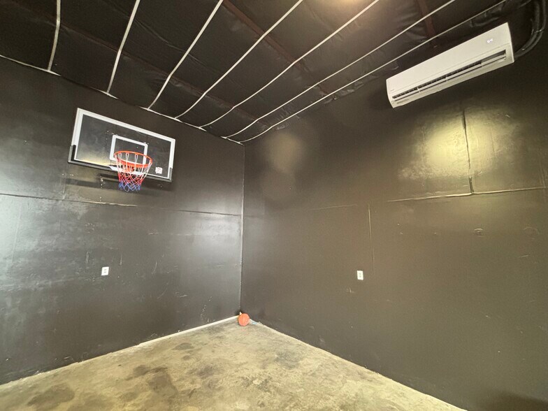 More Photos Of 1037 Enterprise Ave, San Jacinto Warehouse For Sale