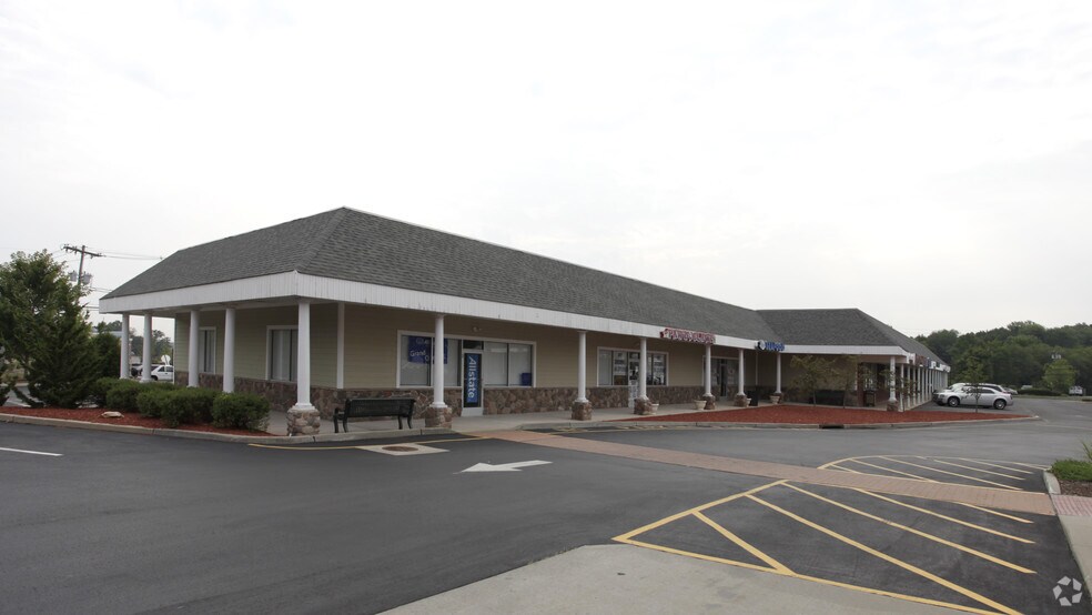 More Photos Of 400 US Highway 130, East Windsor General Retail For Lease