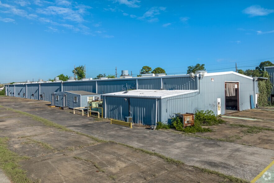 More Photos Of 8204 Fairbanks N Houston Rd, Houston Manufacturing For Lease