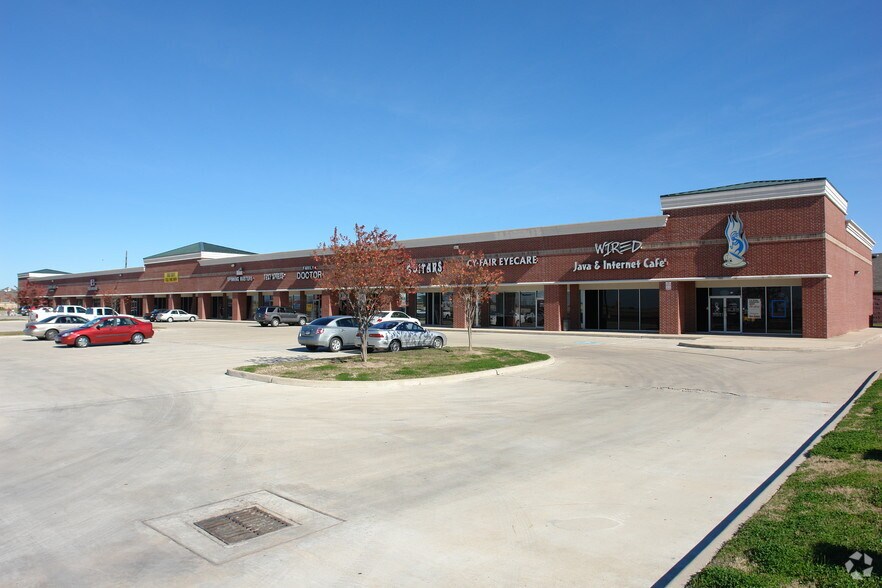 More Photos Of 9740 Barker Cypress Rd, Cypress Restaurant For Lease