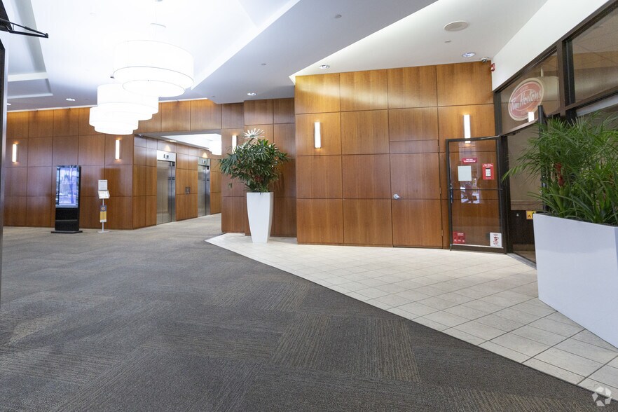 More Photos Of 407 2nd St SW, Calgary Office For Lease