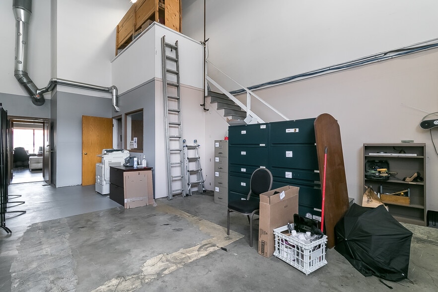 More Photos Of 17957 55th Ave, Surrey Warehouse For Sale