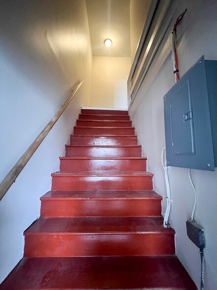 More Photos Of 5307 York Rd, Baltimore Storefront Retail Residential For Sale