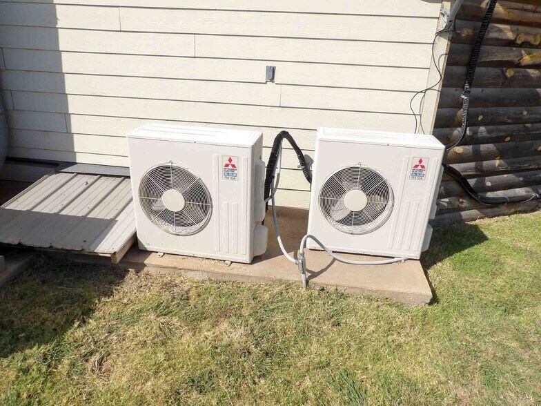 More Photos Of 245971 E Country Rd, Canton Service Station For Sale