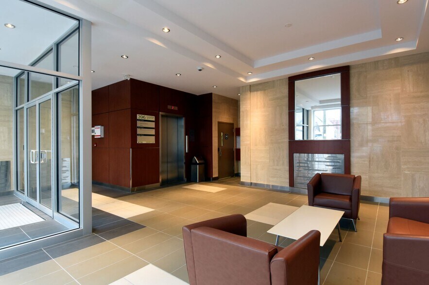 More Photos Of 396 Cooper St, Ottawa Office For Lease