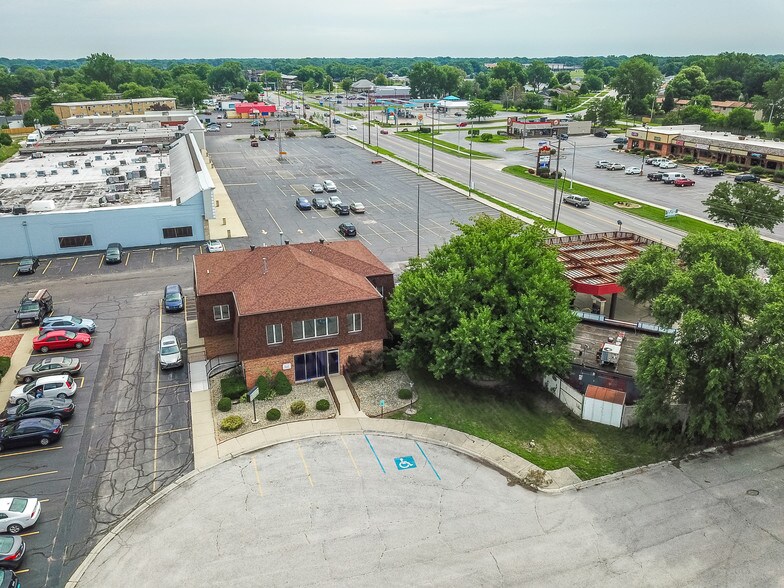 More Photos Of 9635 Saric Ct, Highland Office For Lease