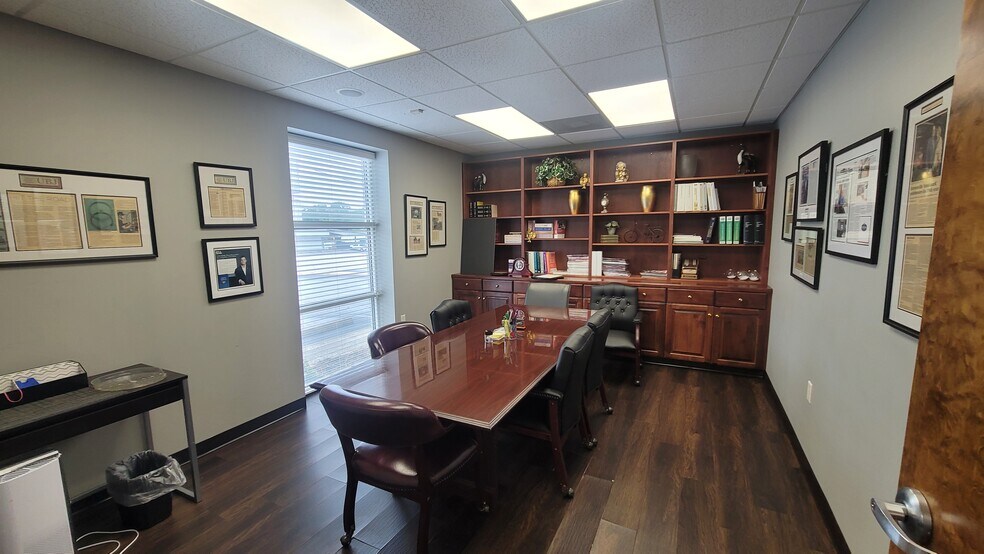More Photos Of 1247-1251 S Pleasantburg Dr, Greenville Office For Lease