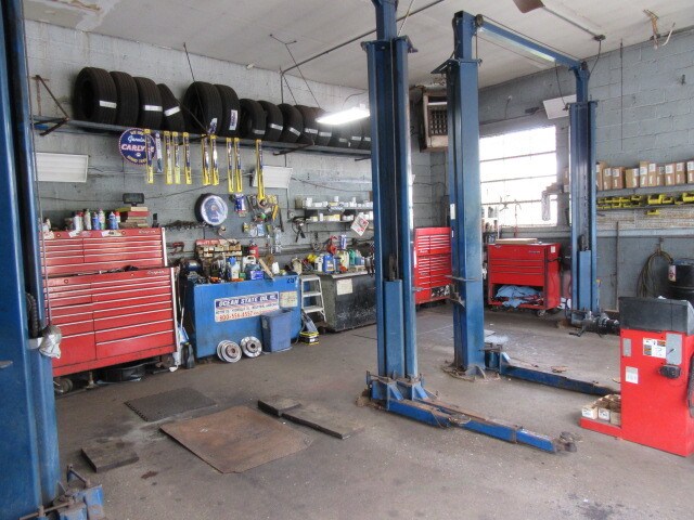 More Photos Of 51 Summer St, Worcester Auto Repair For Sale