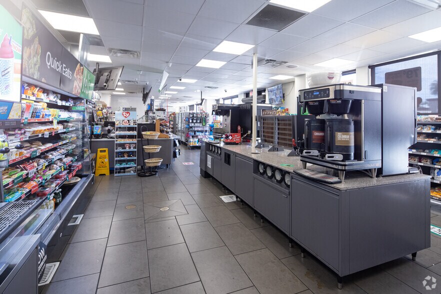 More Photos Of 5318 S Vermont Ave, Los Angeles Storefront Retail Office For Sale