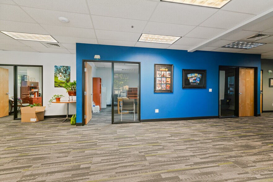 More Photos Of 2850-2860 Broadway St NE, Salem Medical For Lease