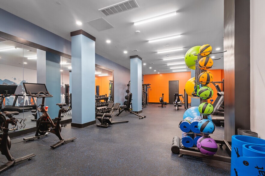 More Photos Of 2255 Nostrand Ave, Brooklyn Office For Lease