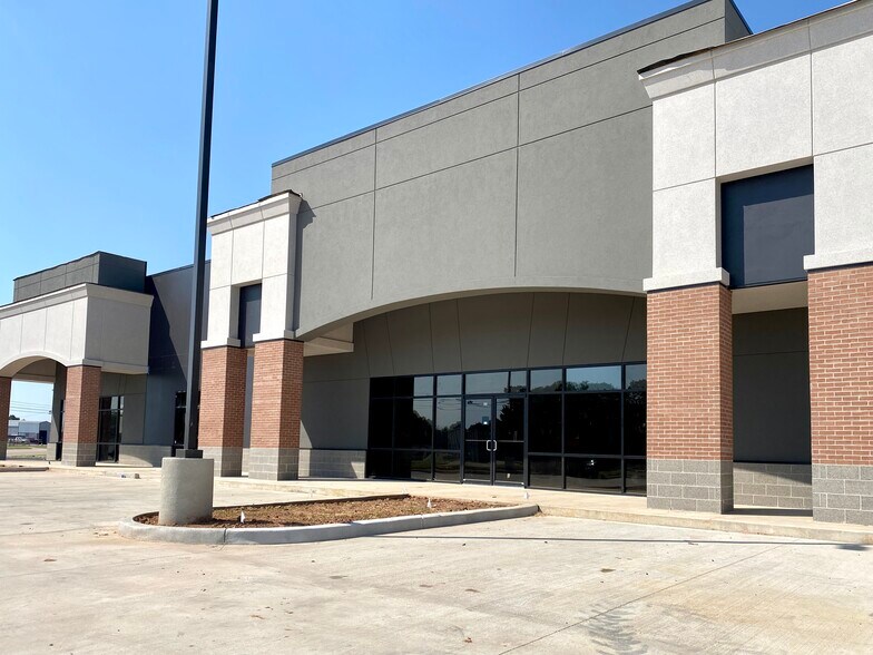 More Photos Of 1500 Swan Lake Road, Bossier City Office For Lease