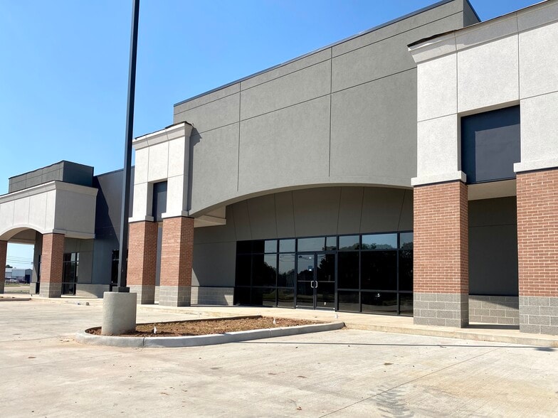 More Photos Of 1500 Swan Lake Road, Bossier City Office For Lease