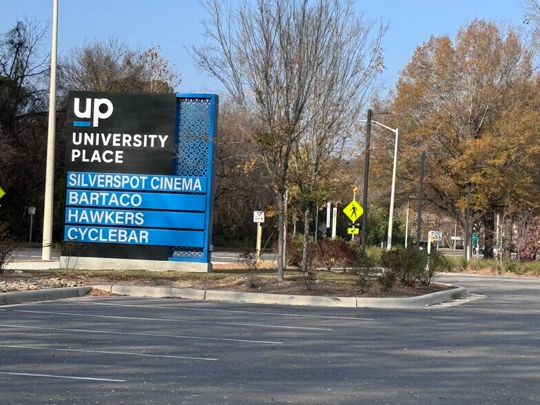 More Photos Of 1506 E Franklin St, Chapel Hill Office For Sale