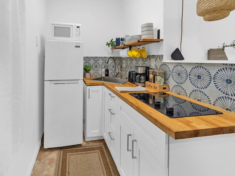 More Photos Of 1944 NE 5th St, Deerfield Beach Apartments For Sale